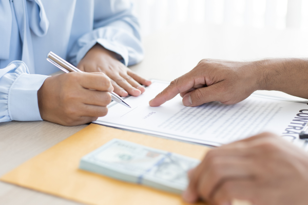 🚨 Cuidados Antes de Contratar um Empréstimo: O Que Você Precisa Saber para Evitar Problemas Financeiros